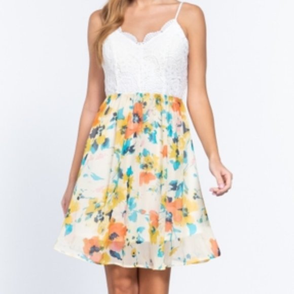 Dresses & Skirts - Floral Lace Summer Dress